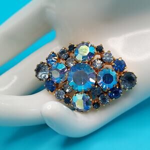 Vintage STAR Made AUSTRIA Brooch, Aurora Borealis, Gold Tone, 1960s, 1 3/4 Inch